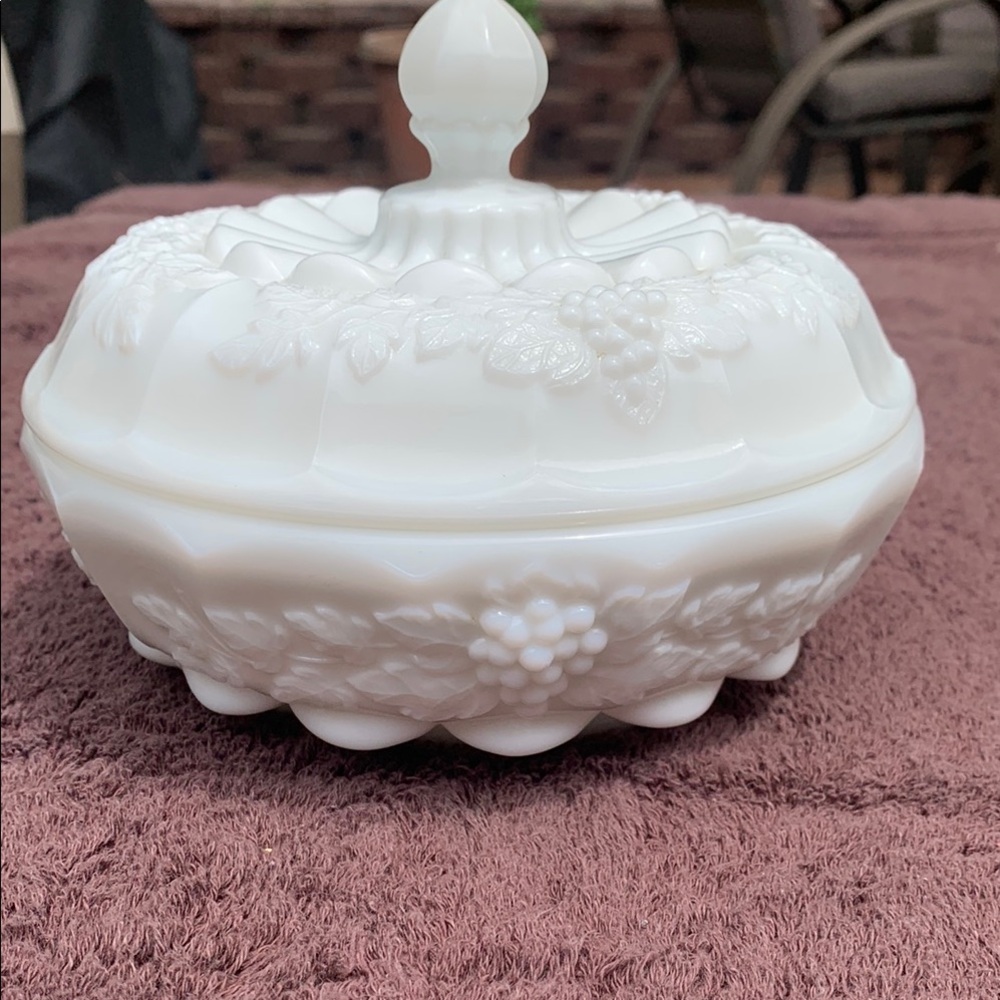 Elegant Westmoreland glass milk glass White Lidded Dish with grapevine Design